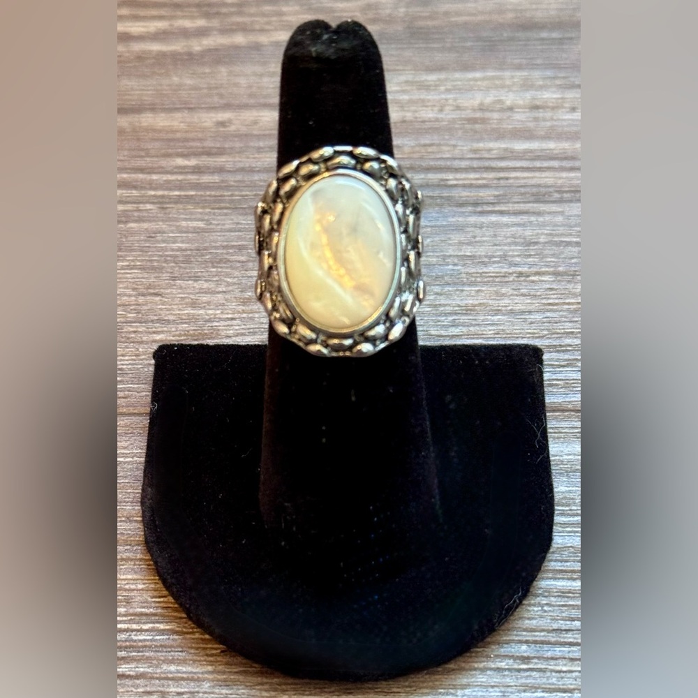 Silver Statement Ring with White Oval Pearlesque Stone Size 6